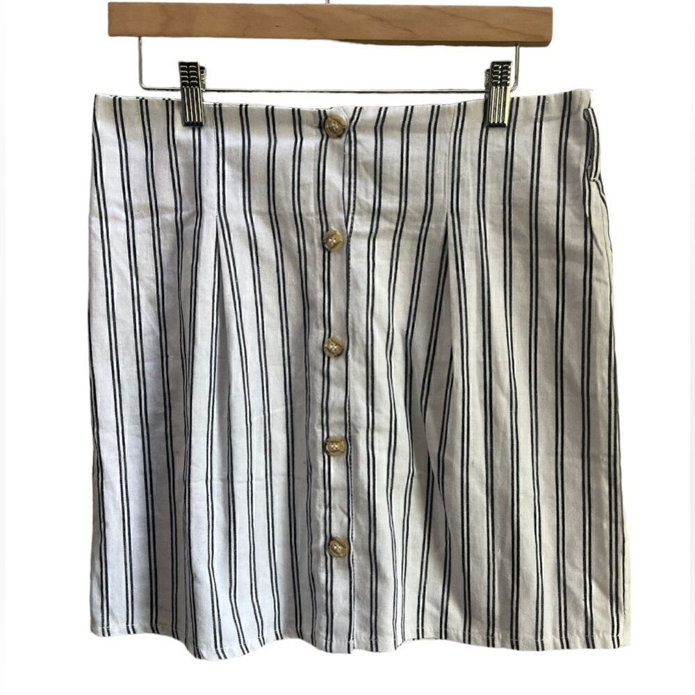 NWOT Unbranded Black and White Skirt